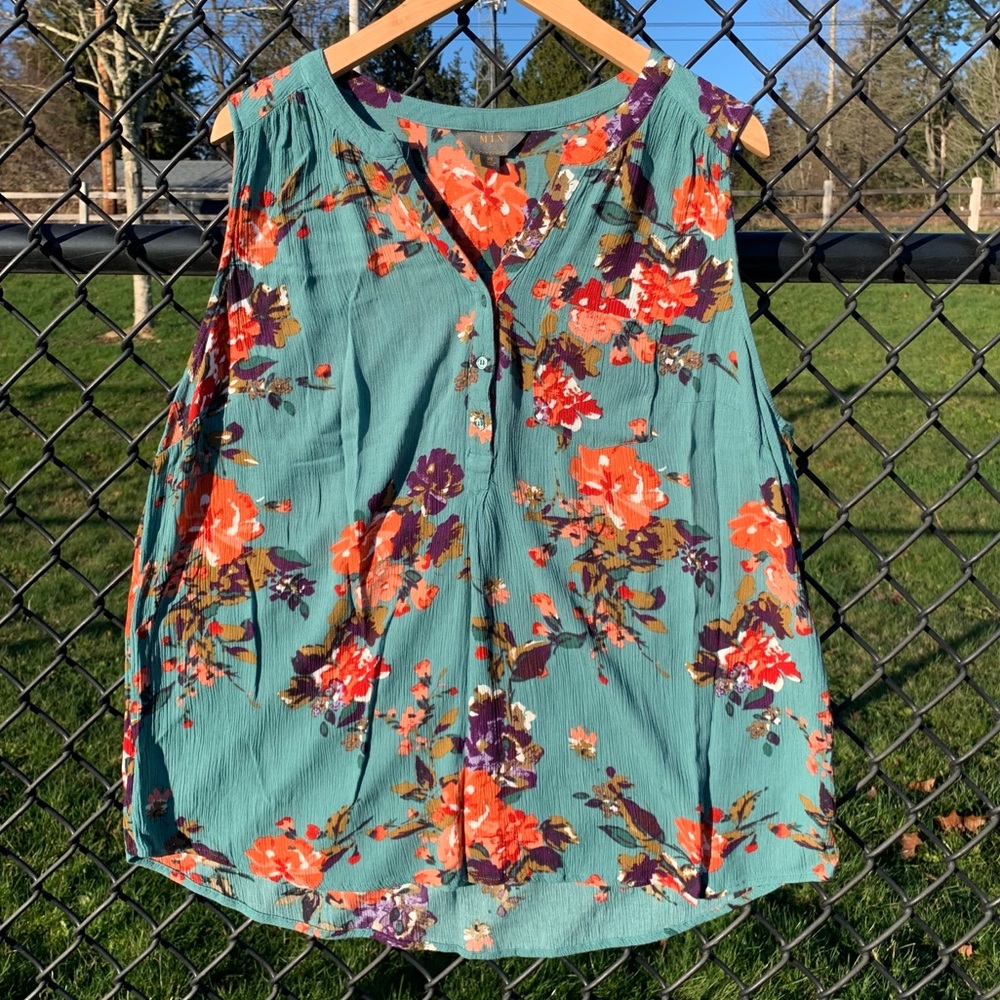 SLEEVELESS FLORAL BLOUSE - Picture 2 of 5